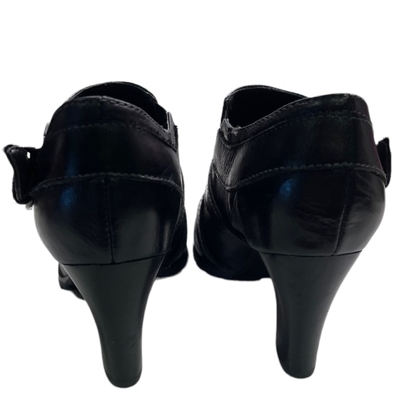 Audrey Brooke - Shootie - Ankle Boot with tread bottom- size 6 - Picture 5 of 6